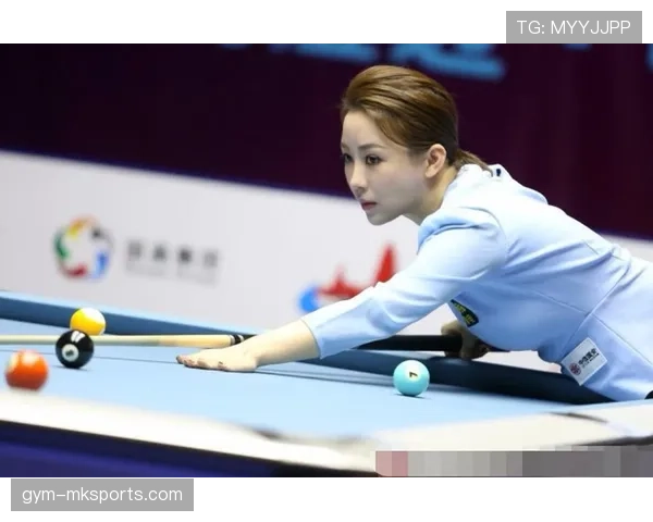 潘晓婷台球台上冷得像雕像，下了场却像随手刷卡的撒钱小公主